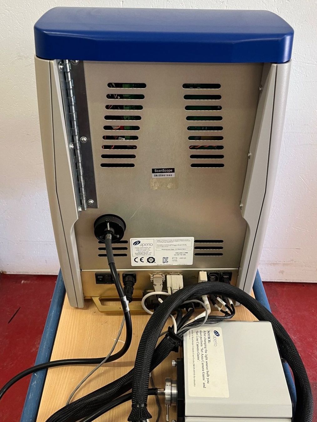 Accessori da laboratorio: Leica Aperio ScanScopeAT Digital Pathology Slide Scanner – Usato da Niederdorf venduto da LeptonAG_Labor 8