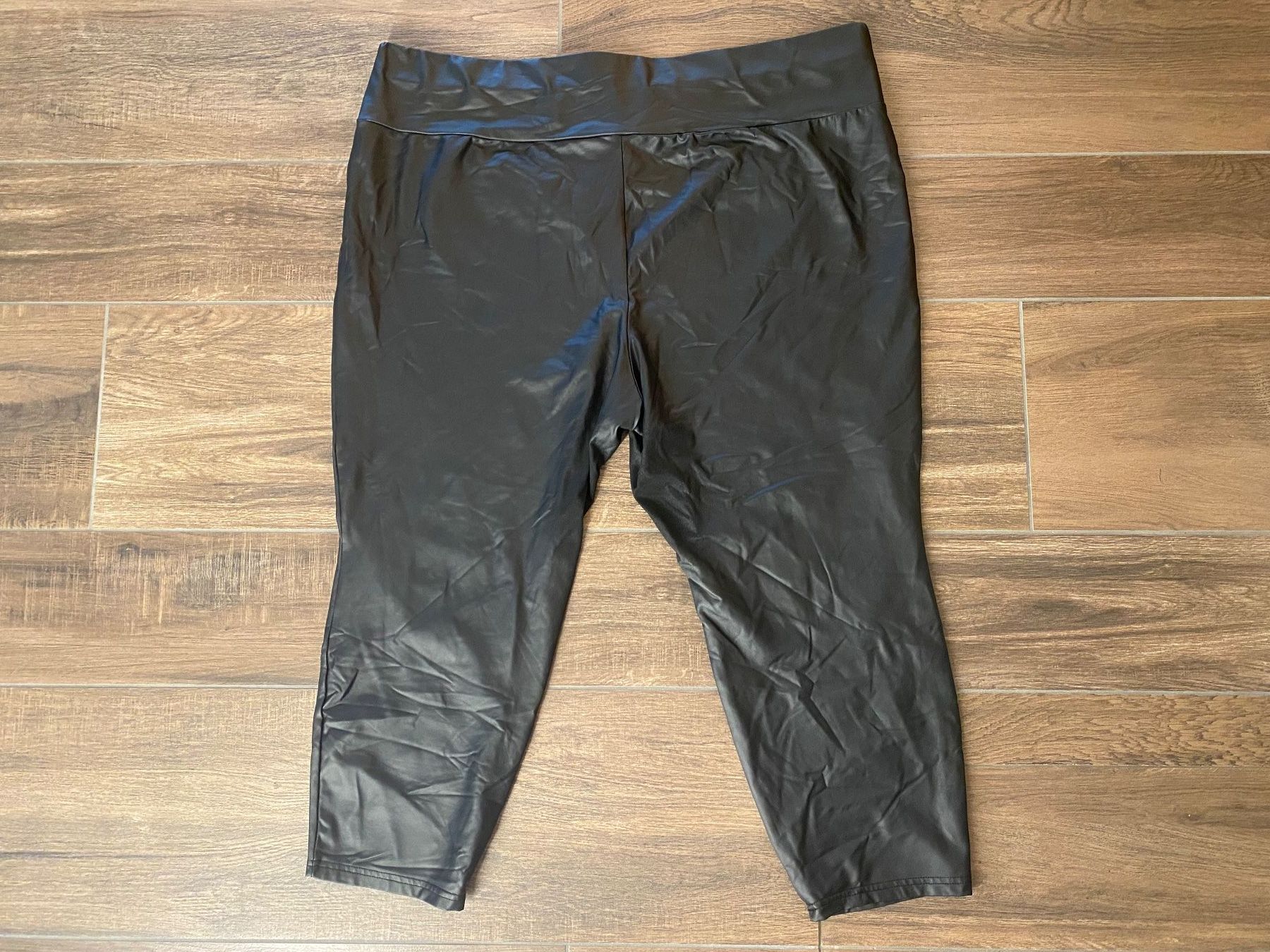 Shein Hosen: Hose in Leder-Optik schwarz Gr. 52 - 54 – Gebraucht aus Pratteln von a23_j2gs 1