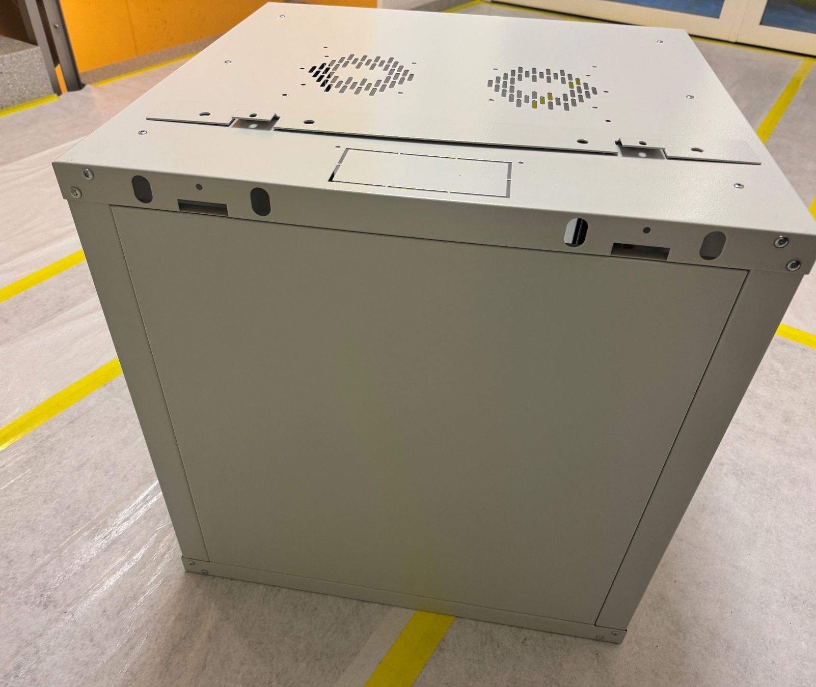 Racks & Supports: Serverrack – D'occasion à Dietikon par Oberentfelden_ 6