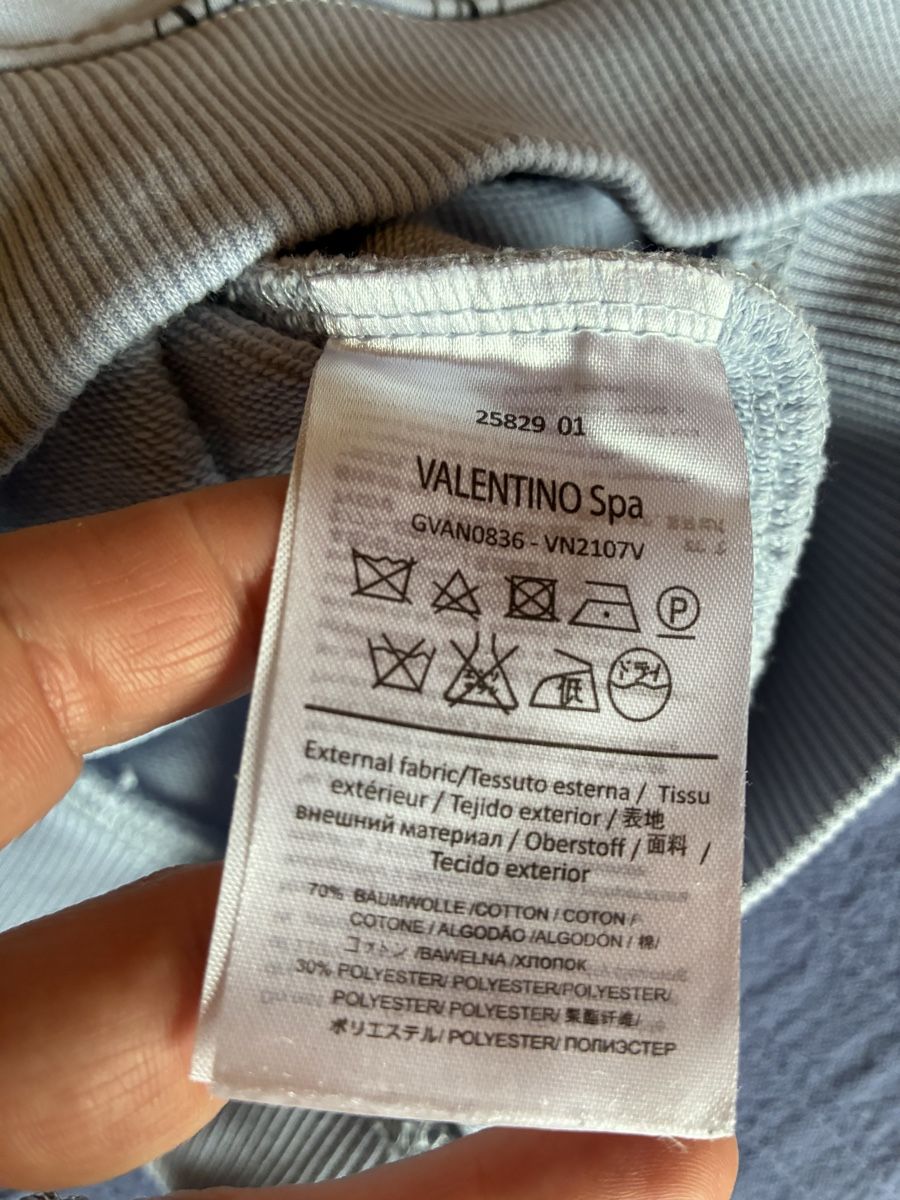 Maglioni & Felpe: Sweater hellblau von Valentino Gr M – Usato da Heiden venduto da sab_rzm2 4