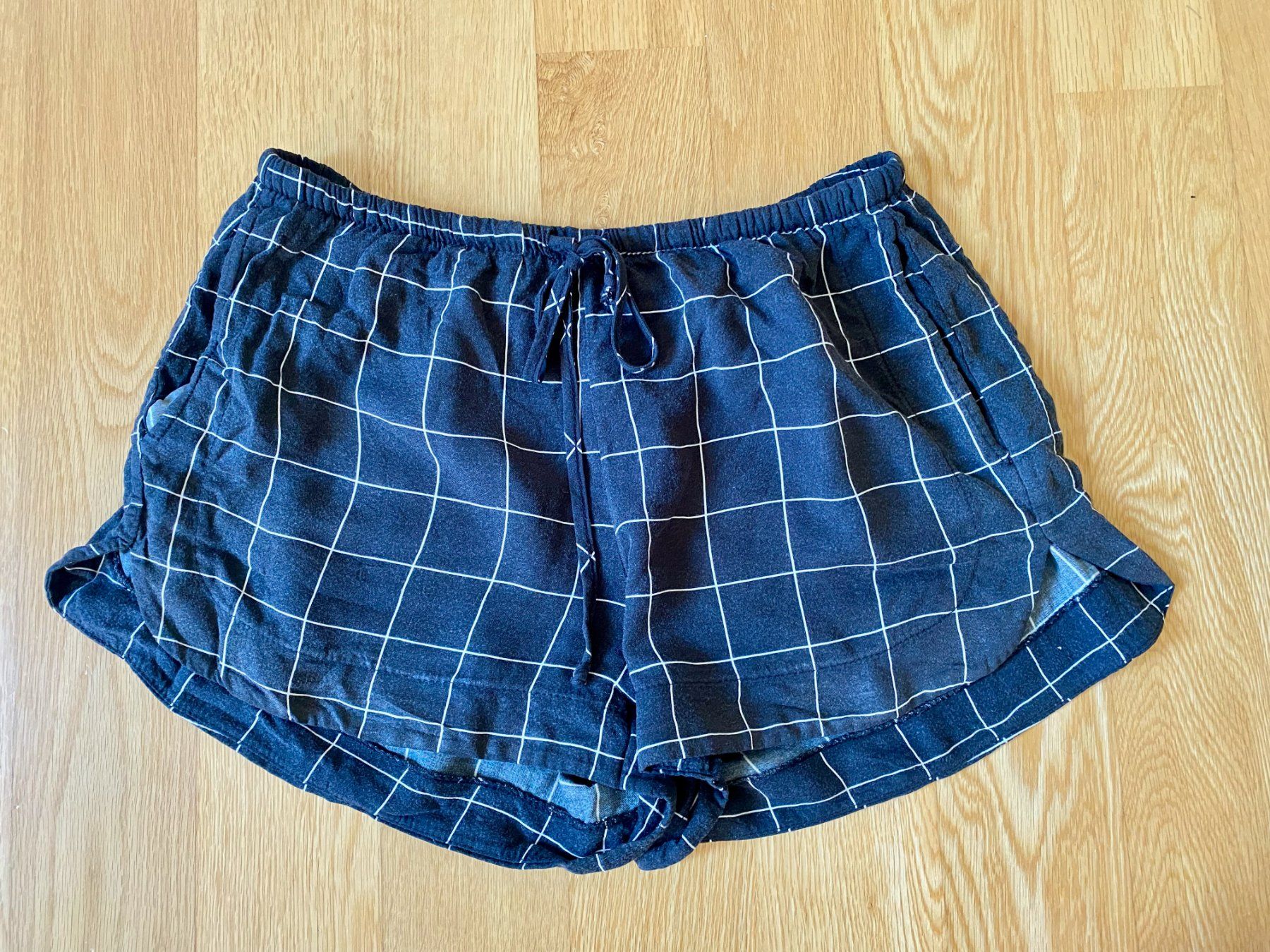 Brandy Melville Pantalons: Brandy Melville Shorts 2er Pack – D'occasion à Bern par eli7 6