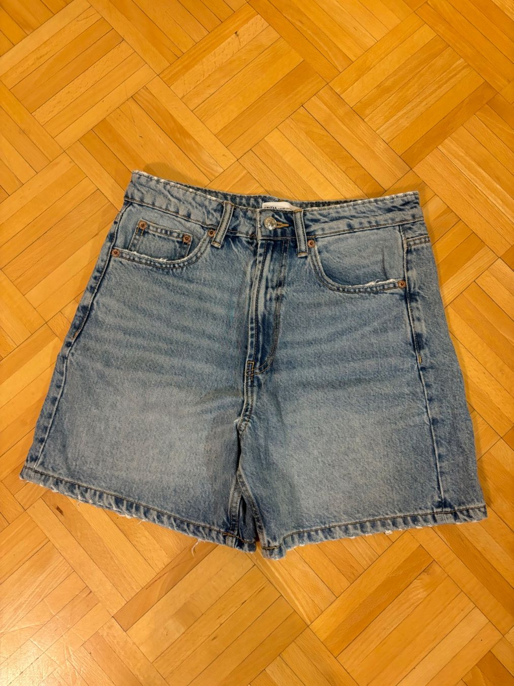 Zara Jeans: Shorts jeans S – Nuovo e nell'imballaggio originale da Genève venduto da chl_zc89