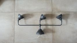 Lampe plafonnier orientable en métal