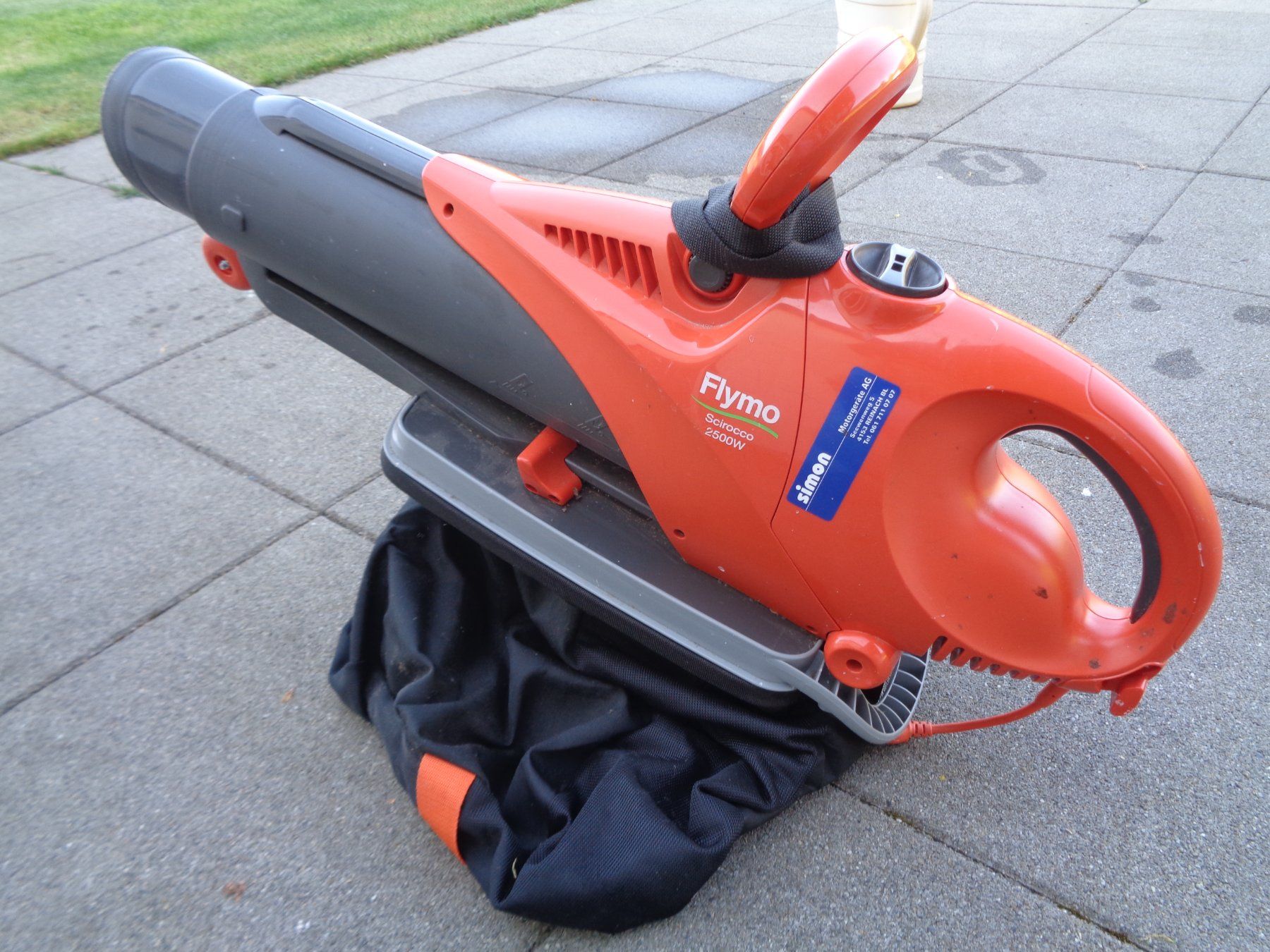 Flymo Soffiatori & Aspiratori per foglie: Flymo Scirocco 2500 W elektr. Laubsauger u. Bläser – Usato da Langenbruck venduto da Gumsi 4