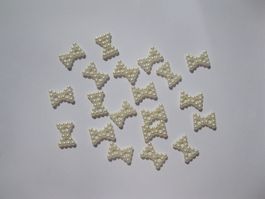 60 Perlmutt Deko Maschen, Schleifen 12mm, Streudeko