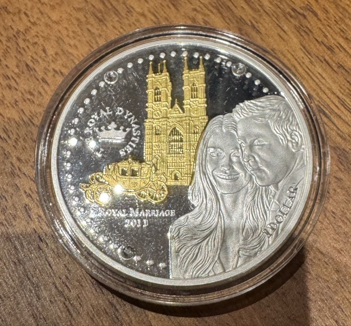 Tutti le monete: 1 Dollar Coin 2011 Royal Wedding – Nuovo e nell'imballaggio originale da Bellikon venduto da tomsawyer_75