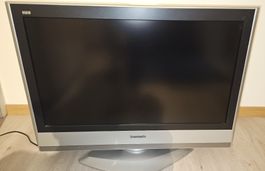Panasonic TX-32LX60F LCD TV mit Standfuss guter Zustand