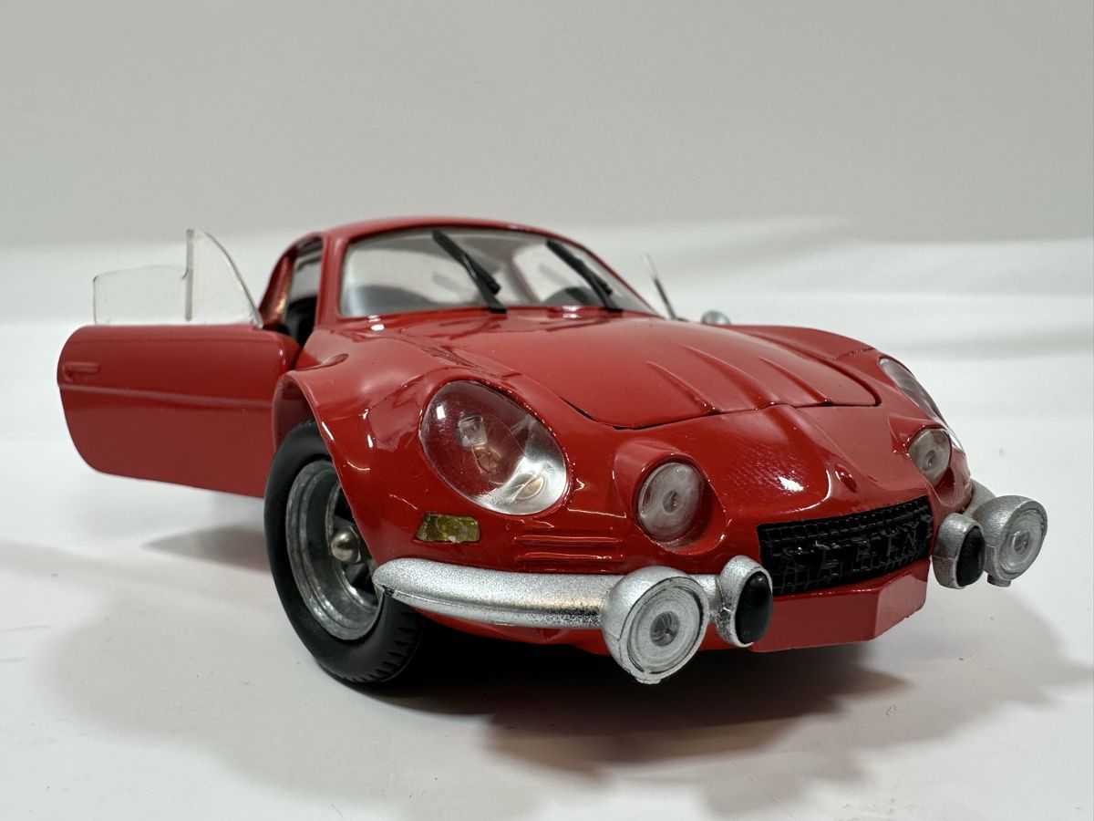 Alpine Modellini d'auto: Alpine Renault 1600 S 1:20, rot, MACADAM – Usato da Zofingen venduto da rf9_x2xt 9
