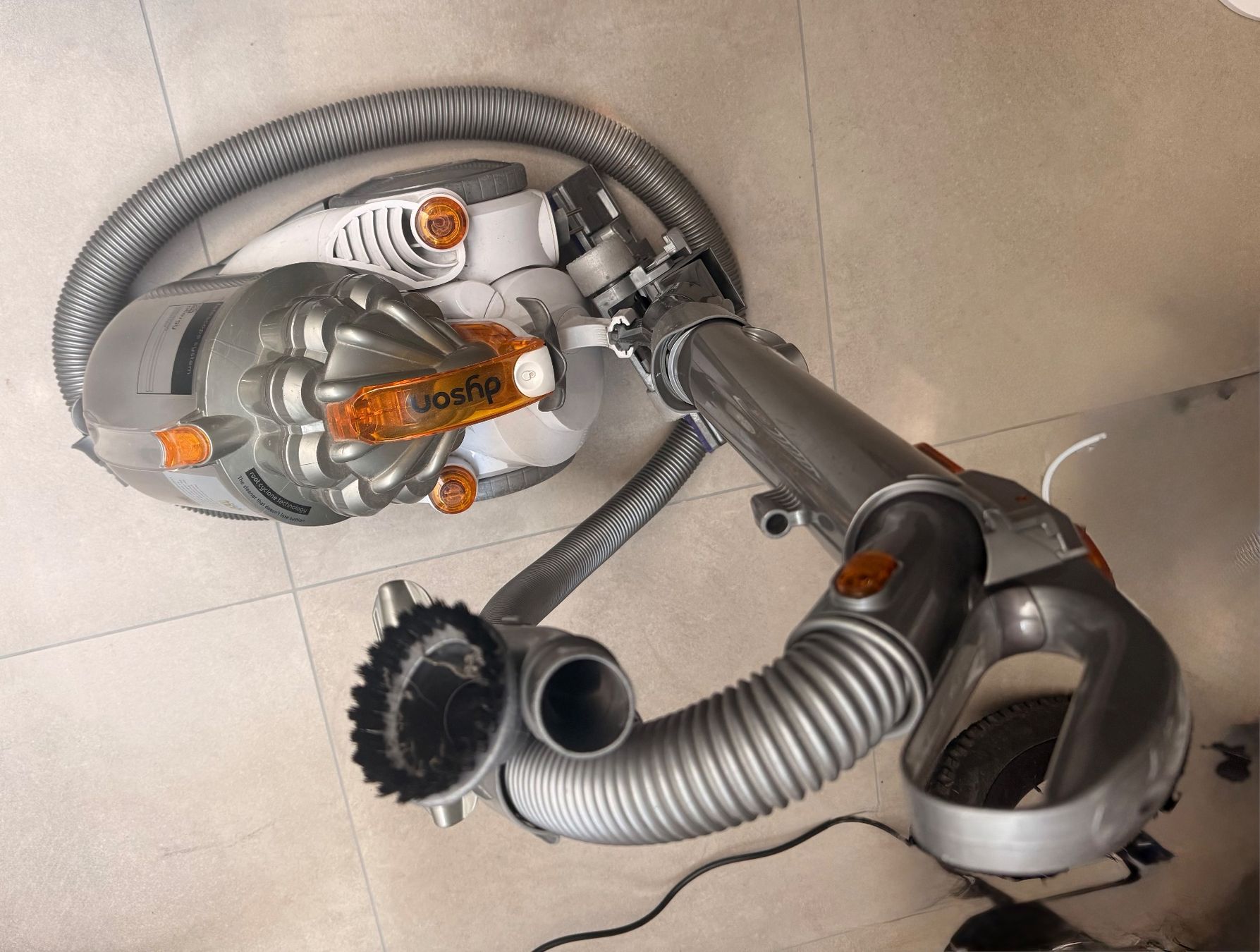 Dyson Aspirapolveri & Accessori: Staubsauger Dyson Cyclone – Usato da Altendorf venduto da janine.streich