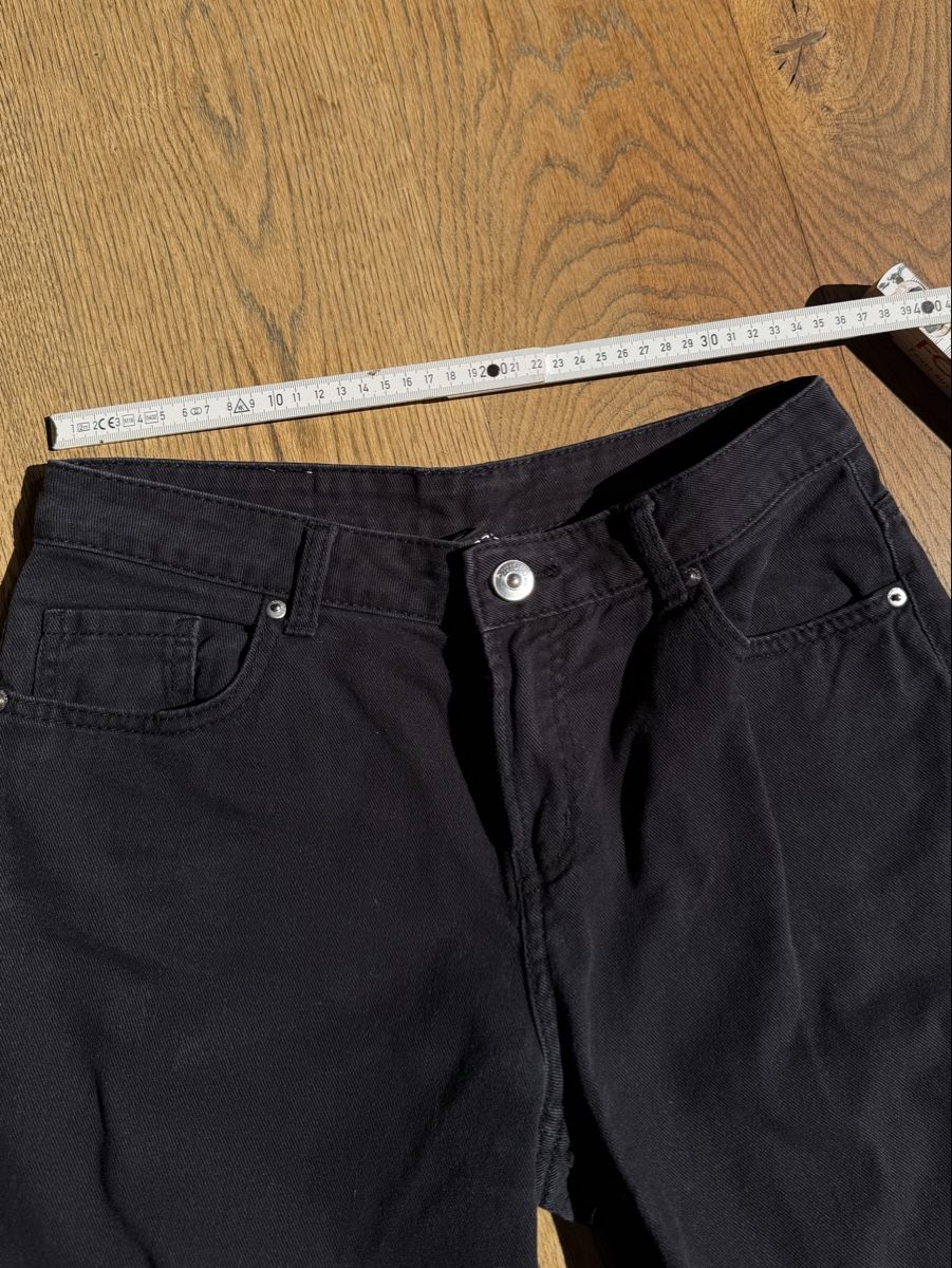 H&M Jeans: H&M Divided Jeans Schwarz Baggy | 36 – Gebraucht aus Samedan von K7kgh 3