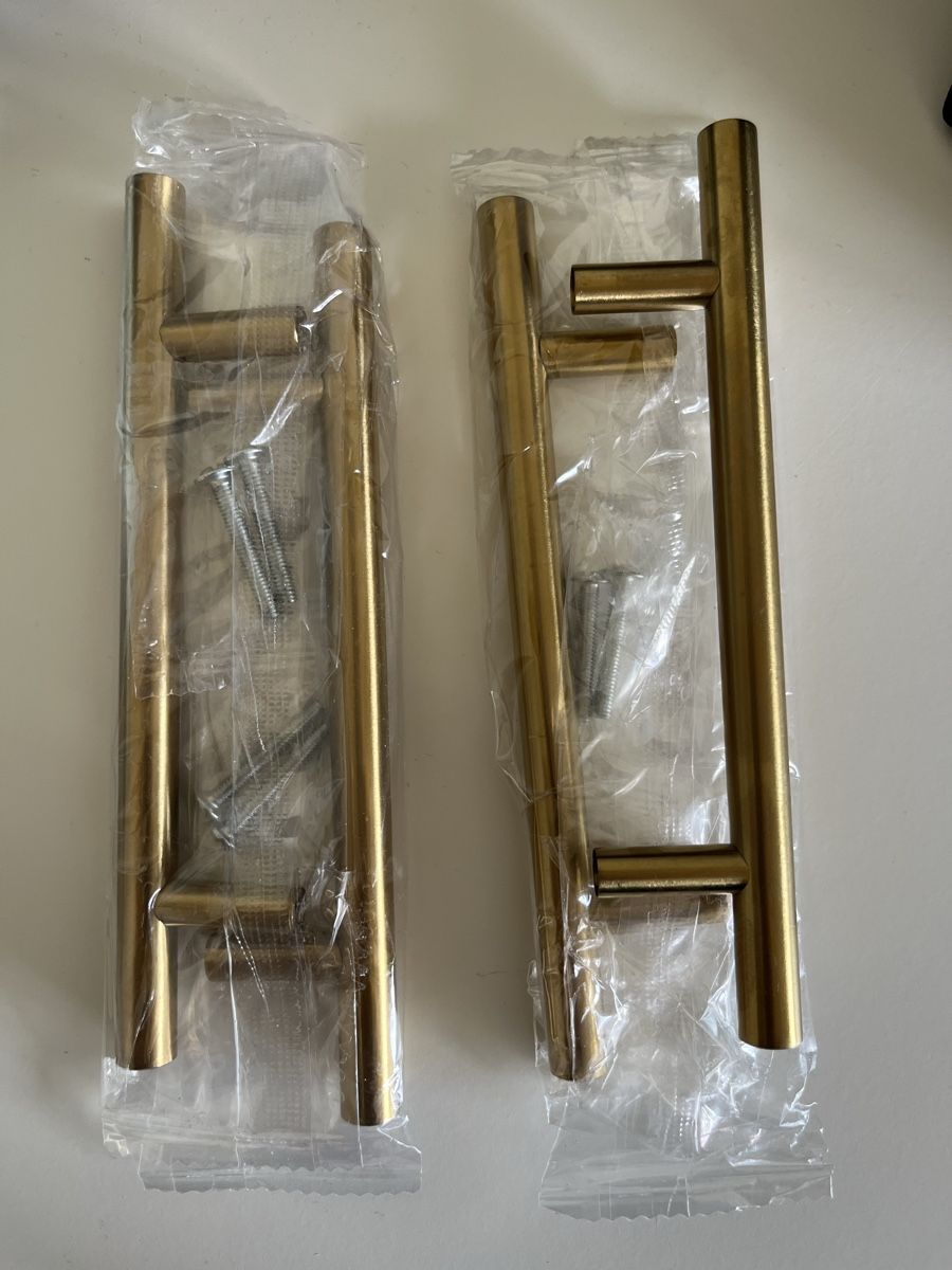 Ferramenta: Goldene Möbelgriffe 4 Stück – Nuovo e nell'imballaggio originale da Niederwangen BE venduto da doboo 1