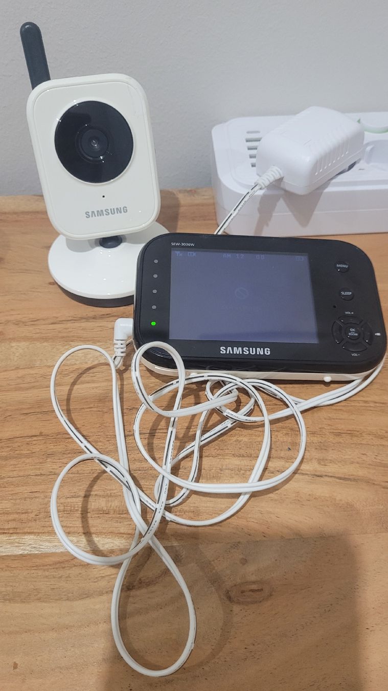 Samsung Babyphones: Babycamera SAMSUNG SEW-3036W – Gebraucht aus Schöfflisdorf von nun_zr8r