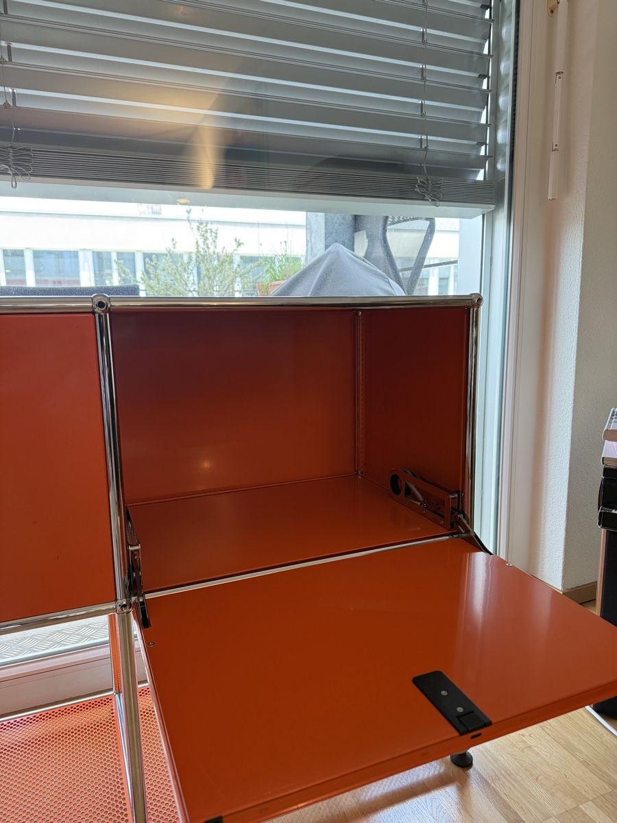 USM Cassettiere: USM Haller Sideboard Orange 3x2 – Usato da Zürich venduto da balio 4