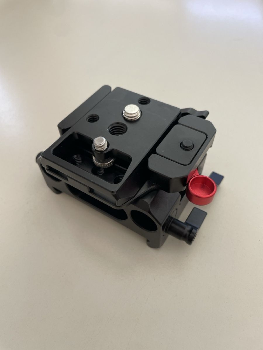 Smallrig Autres décorations & accessoires: SmallRig DBM2266B Baseplate – D'occasion à Uvrier par SzyK47