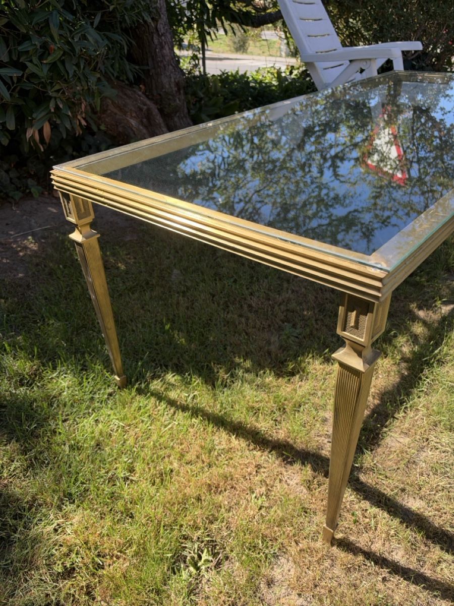 Tische: Couchtisch mit Glasplatte und Messinggestell – Gebraucht aus Marly von lot_s7fx 4