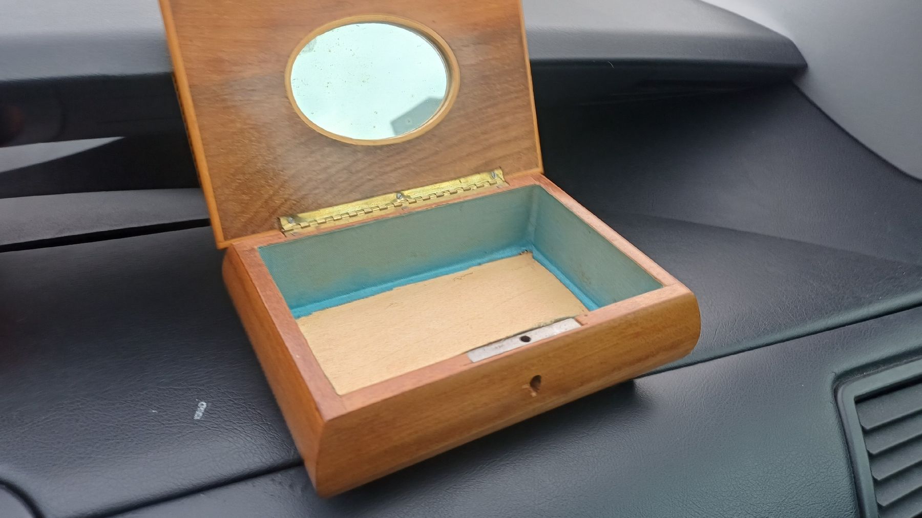 Articles en bois: Schöne Schatulle Nussbaum – D'occasion à Flawil par Pinkmalibu 5
