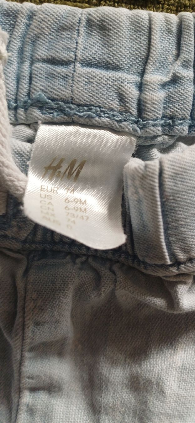 H&M Hosen: Süsse Mädchen Jeans mit Herzchen Grösse 74, – Gebraucht aus Riniken von Lessy- 1