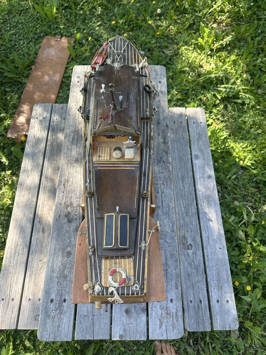 Kit di modellismo & Modellini statici: Schiffsmodell mit Benzinmotor, Schiff, Holz, – Usato da Signau venduto da Luuuukaaaaass 1