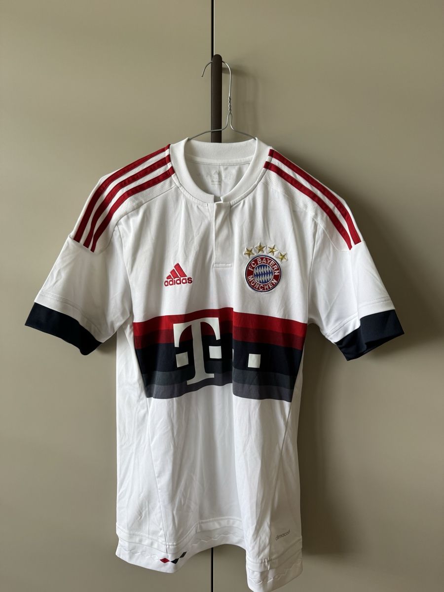 Bayern München Leibchen & Hosen: Bayern Munich Maillot  – Gebraucht aus Châtel-St-Denis von Lou_Hock
