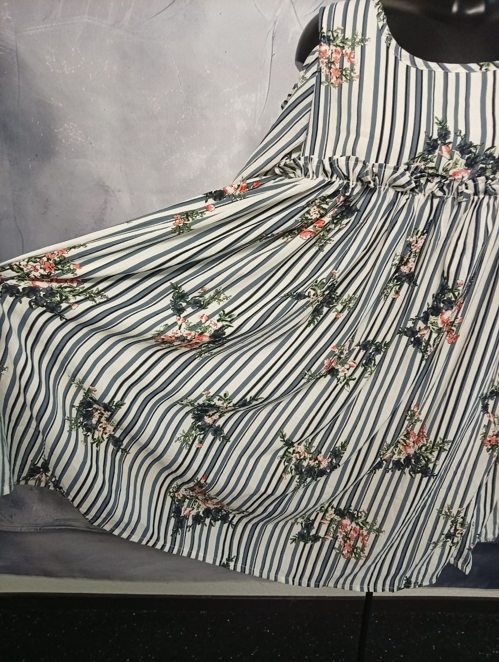Vestiti: Tokyo Talkies Kleid, Grösse L – Usato da Luzern venduto da GoSecond 2