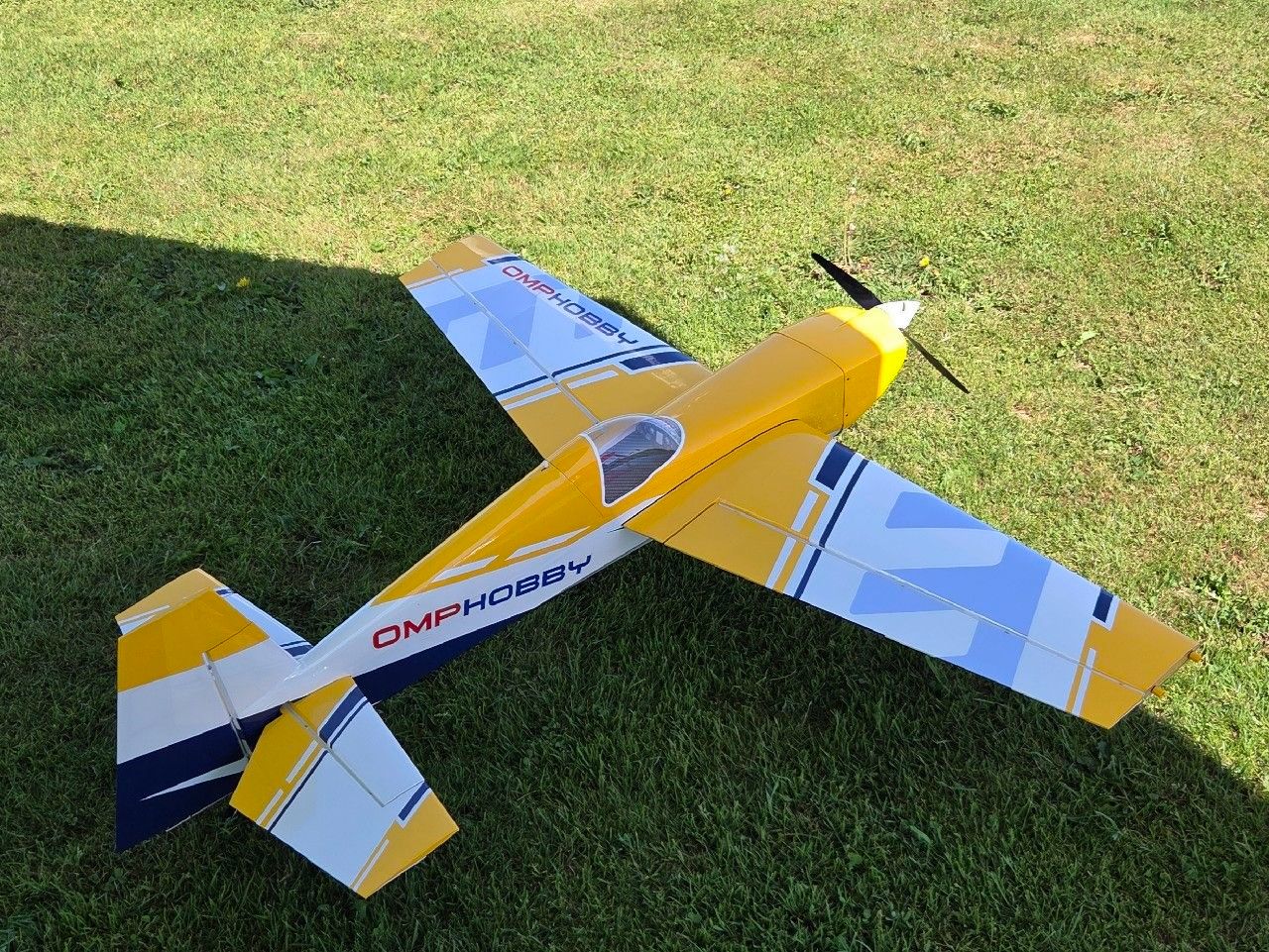 Omphobby RC Modellbau: OMP Hobby Edge 540 60" mit 2 Akkus – Gebraucht aus Brislach von Romat
