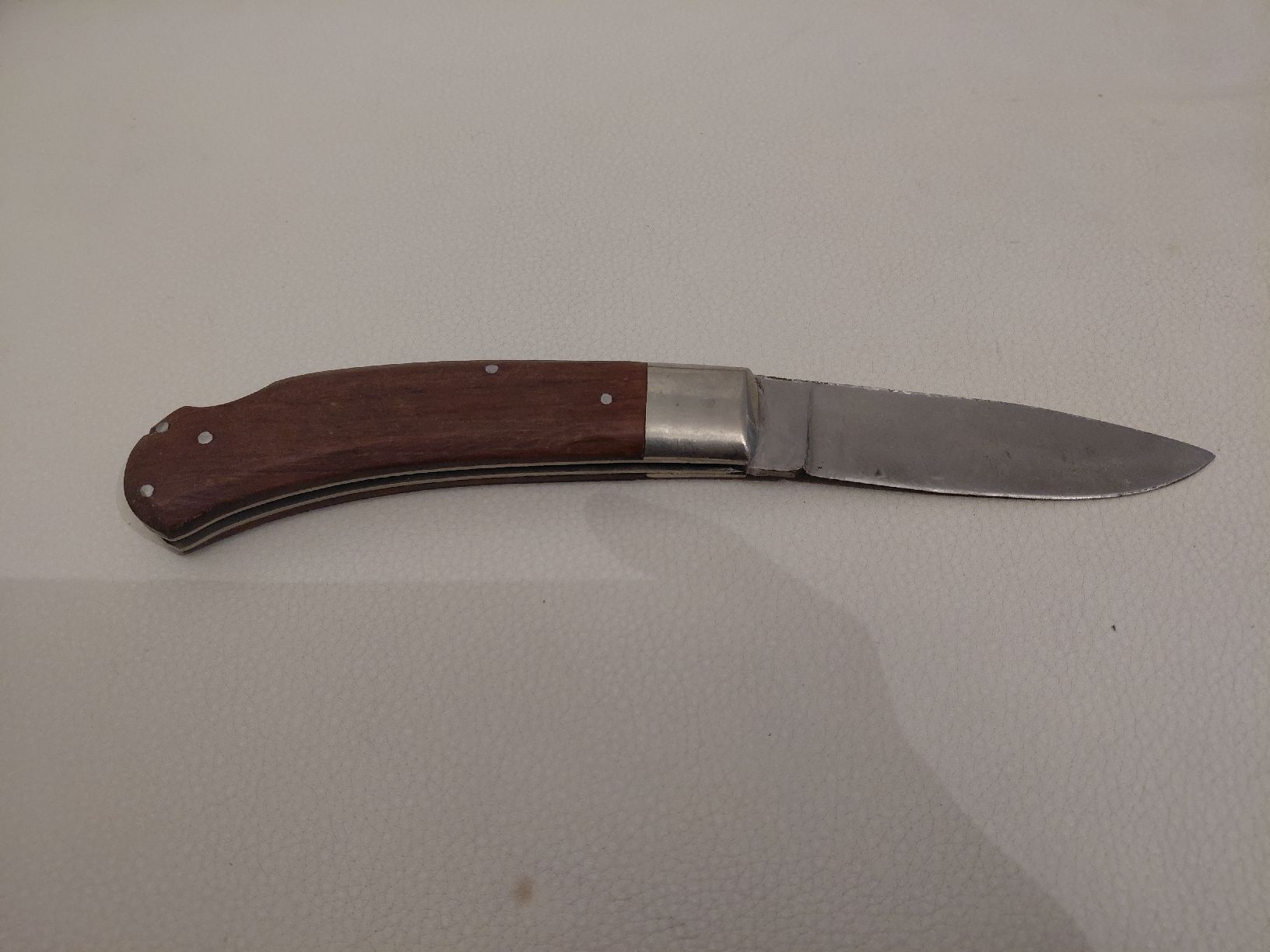 Taschenmesser: Klassisches Taschenmesser mit Holzgriff – Gebraucht aus Belp von mar_76s8 1