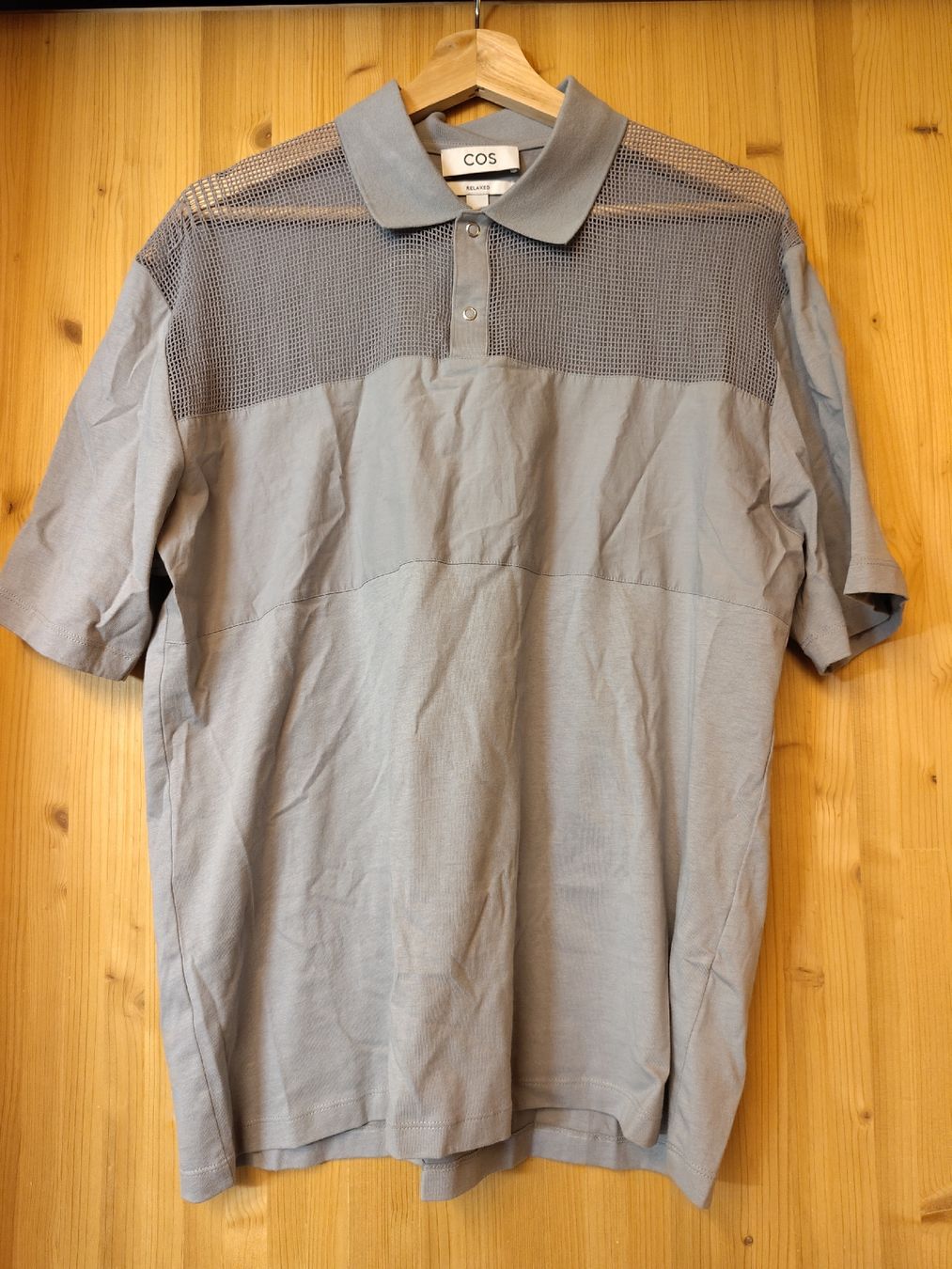 Cos T-shirt: Trendy COS Shirt – Nuovo (secondo la descrizione) da Zürich venduto da aurelie.99