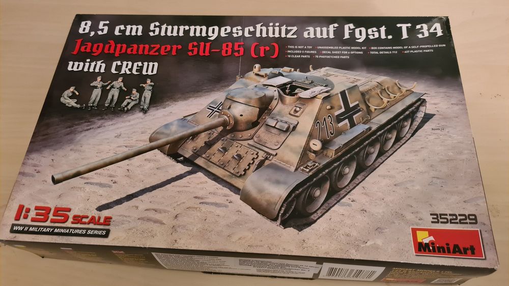 1:35 Jagdpanzer SU-85(R) + tank crew - Miniart 35229 (Neu (gemäss ...