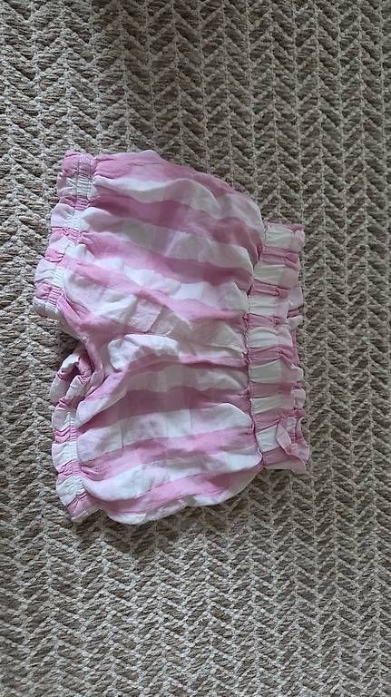 Pantaloni: Kurze Hose 68 – Usato da Zürich venduto da gvinci