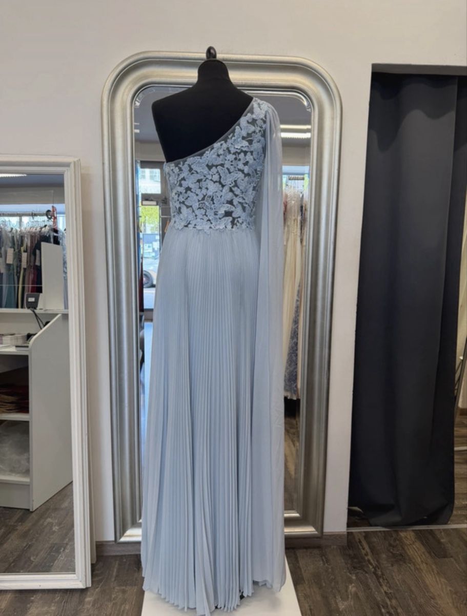 Vestiti: Abendkleid one-shoulder hellblau Spitze Grösse 38 neu – Nuovo e nell'imballaggio originale da Schlatt ZH venduto da xhesiesi 2