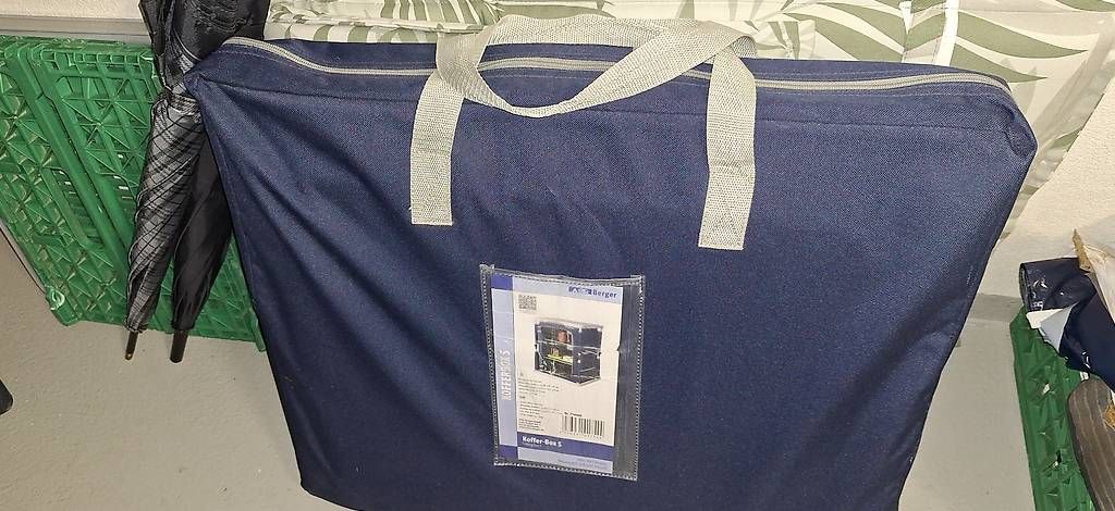 Valises de voyage: Berger Kofferbox S – D'occasion à Effretikon par Baumpe01 1
