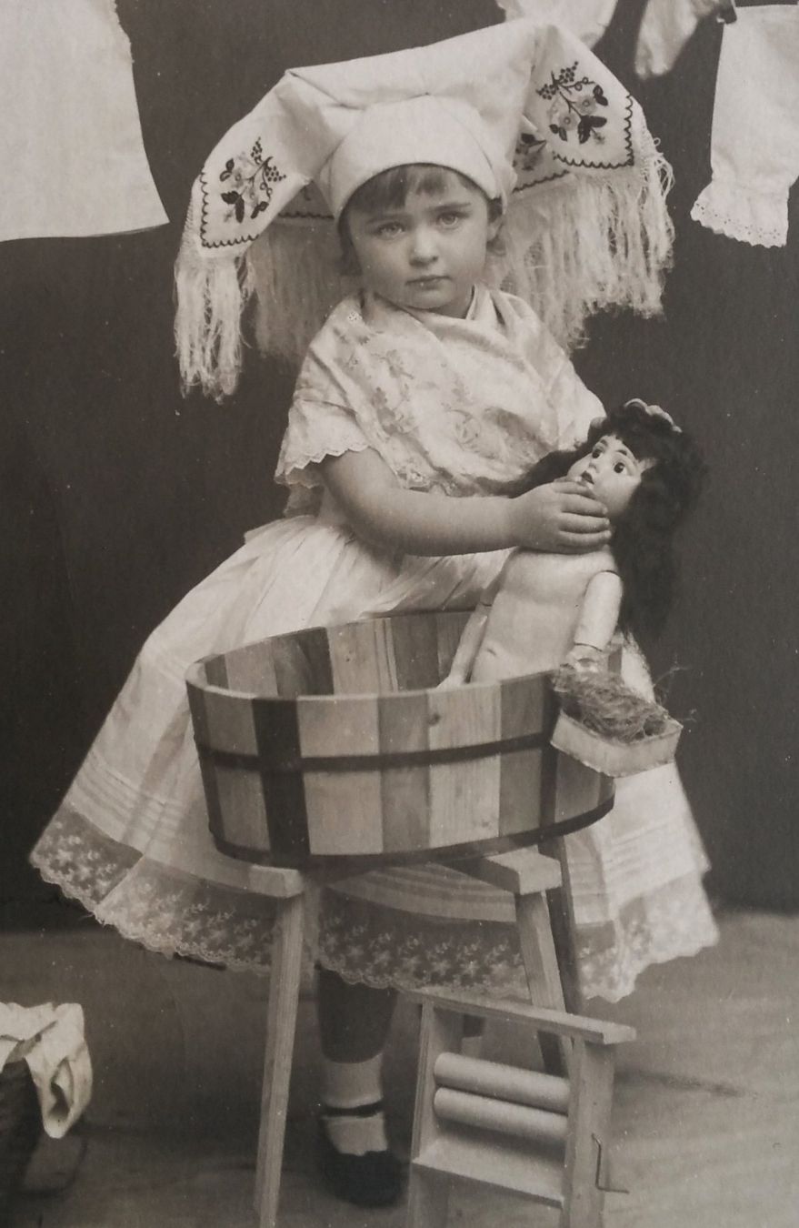 Cartoline postali: AK Ansichtskarte, Mädchen mit Puppe (XIV), 1903 – Usato da Oberriet SG venduto da Manick 1