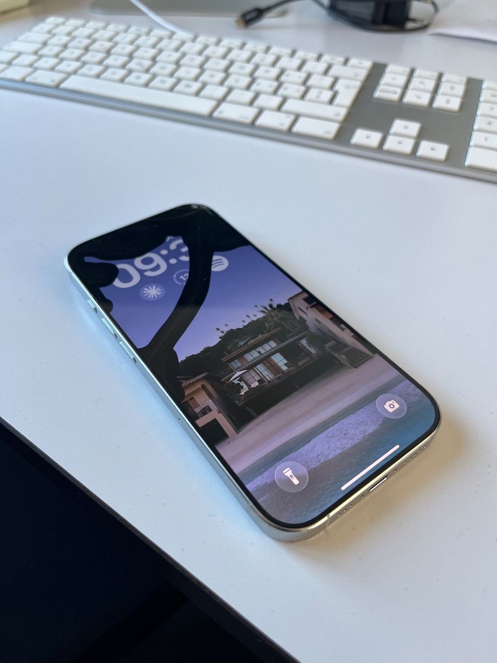 Apple Handys / Smartphones: iPhone 16 Pro Display beschädigt – Gebraucht aus Bern von nic_n8sb 5