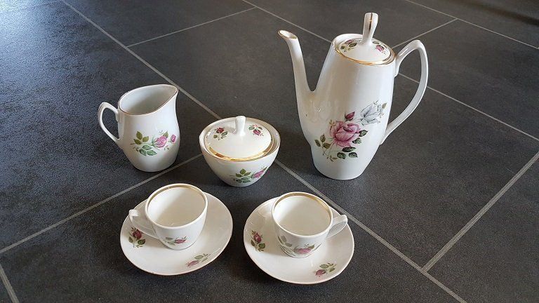 Geschirrsets: Tee/Kaffee Set Goldrand Porzellan – Gebraucht aus Giswil von online-Brockenhaus