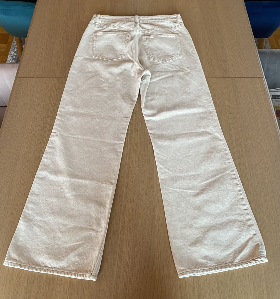 H&M Jeans: Jeans H&M beige clair jambe large - neuf - taille 38 – Nuovo e nell'imballaggio originale da Genève venduto da swissjojo 1