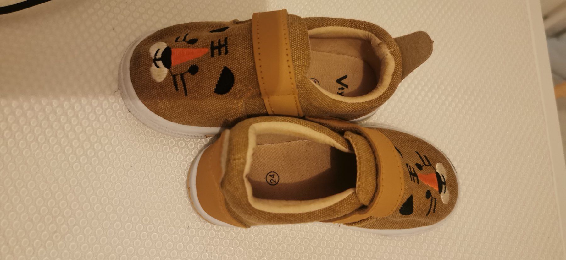 Chaussures garçon: Schuhe Gr 24 – D'occasion à Winterthur par Katyakaterina 4