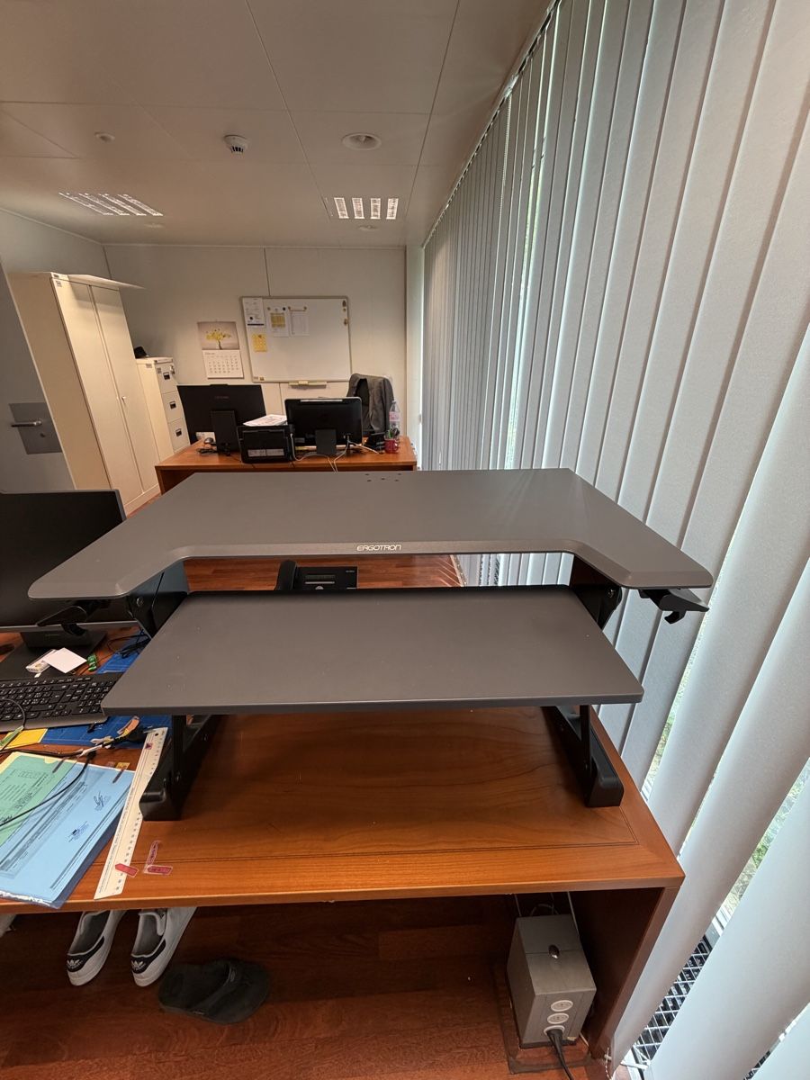 Bureaux: Ergotron Sitz-Steh-Schreibtisch WorkFit-TL – D'occasion à Bern par imamfanani 6