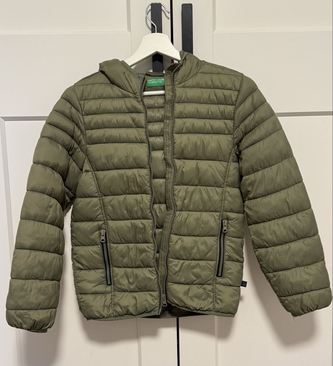 Benetton Giacche & Cappotti: Jugendliche Jacke Gr. 134-140 – Usato da Zürich venduto da iry_9mbn