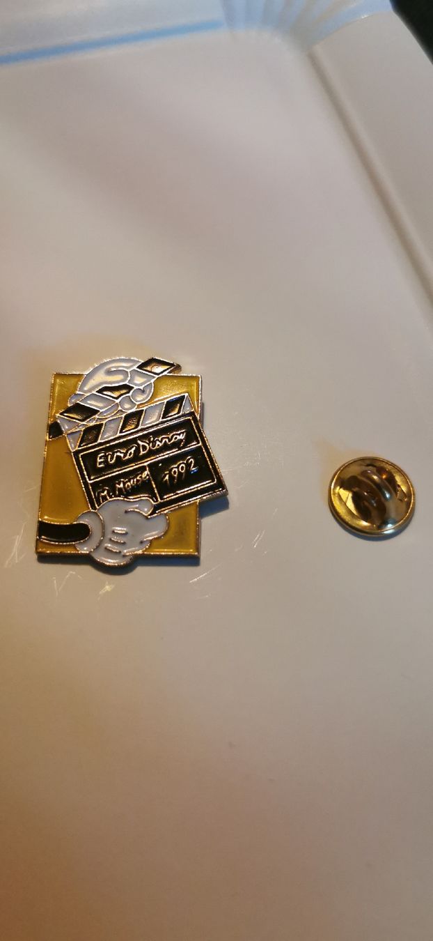 Placchette & Badge: Pin Euro Disney  – Usato da Genève venduto da vins50