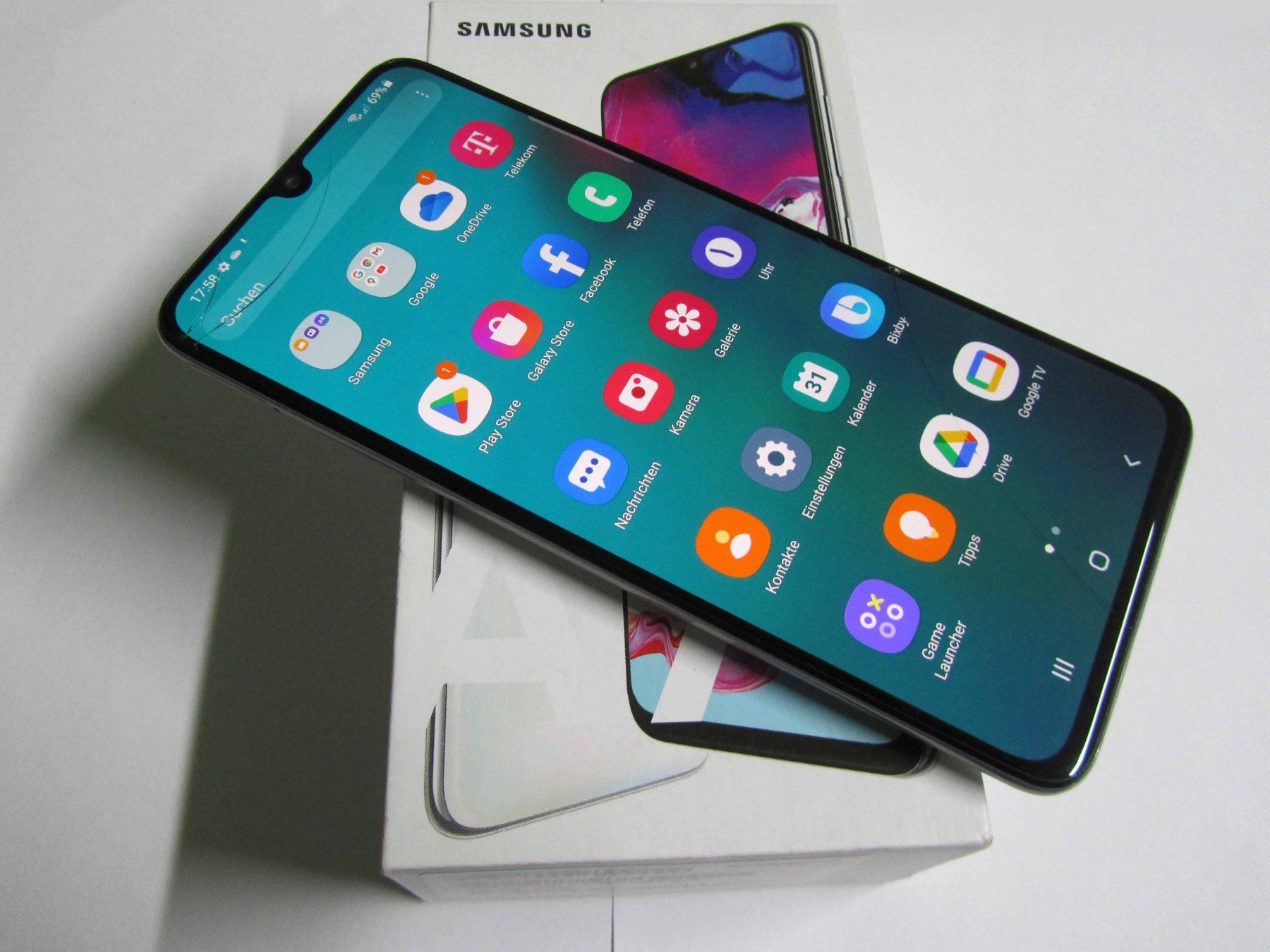 Samsung Handys / Smartphones: Samsung Galaxy A70 128GB – Gebraucht aus moosseedorf von  2