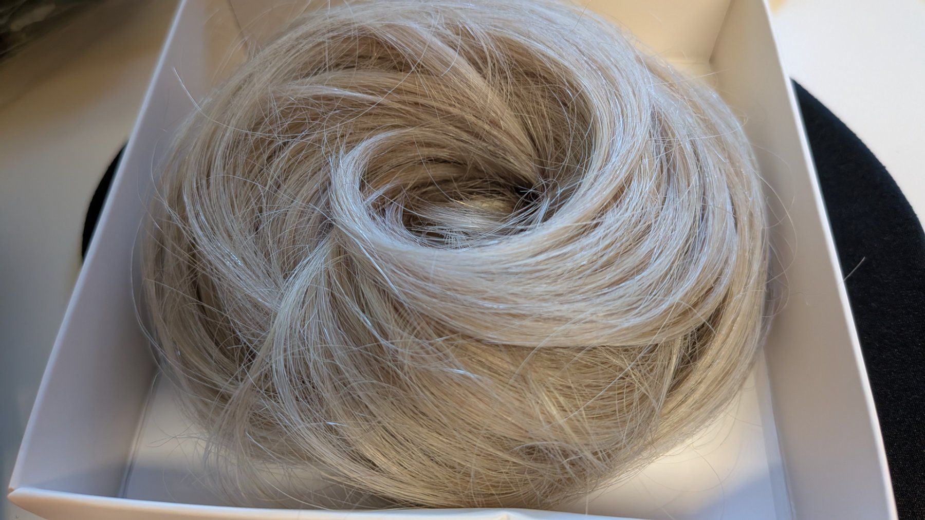 Parrucche: Hair Scrunchie - Echthaar Haargummi – Nuovo e nell'imballaggio originale da Salez venduto da EMERCARO 1