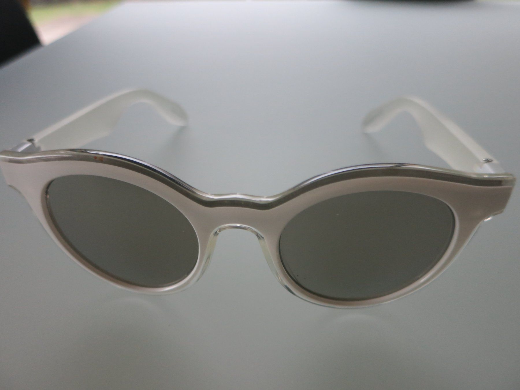 Occhiali & Lenti: swatch Sonnenbrille weiss – Usato da Wisen SO venduto da Ihunter 7