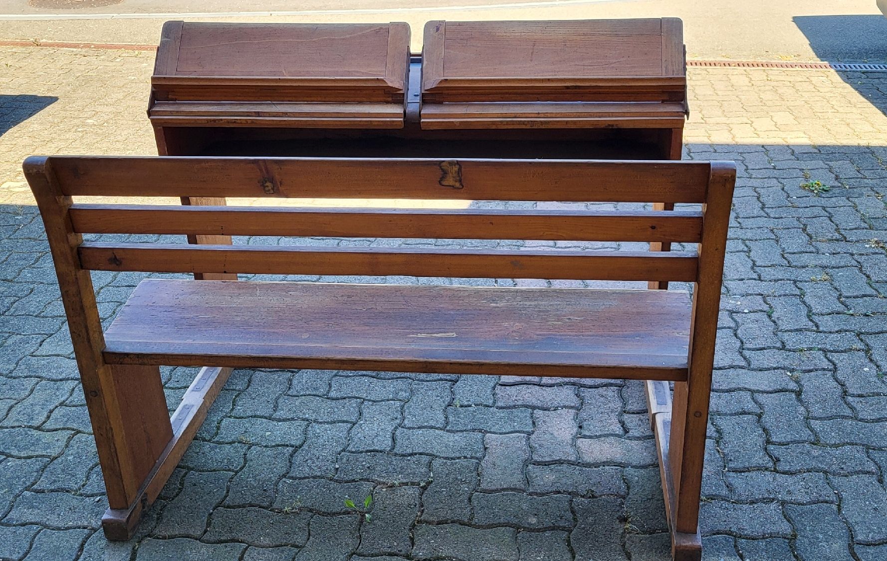 Scrivanie: Altes Schulpult  – Usato da Dübendorf venduto da chr_6mkh 1