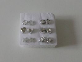 6 Ohrstecker silberfarbig