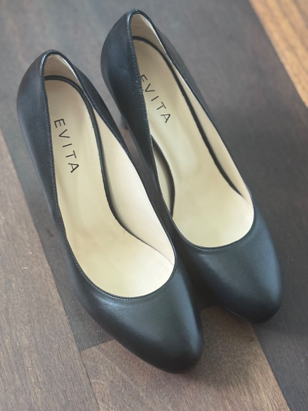 Scarpe da donna: EVITA Leder Pumps 37 - NEU – Usato da Hergiswil NW venduto da Shintana 1