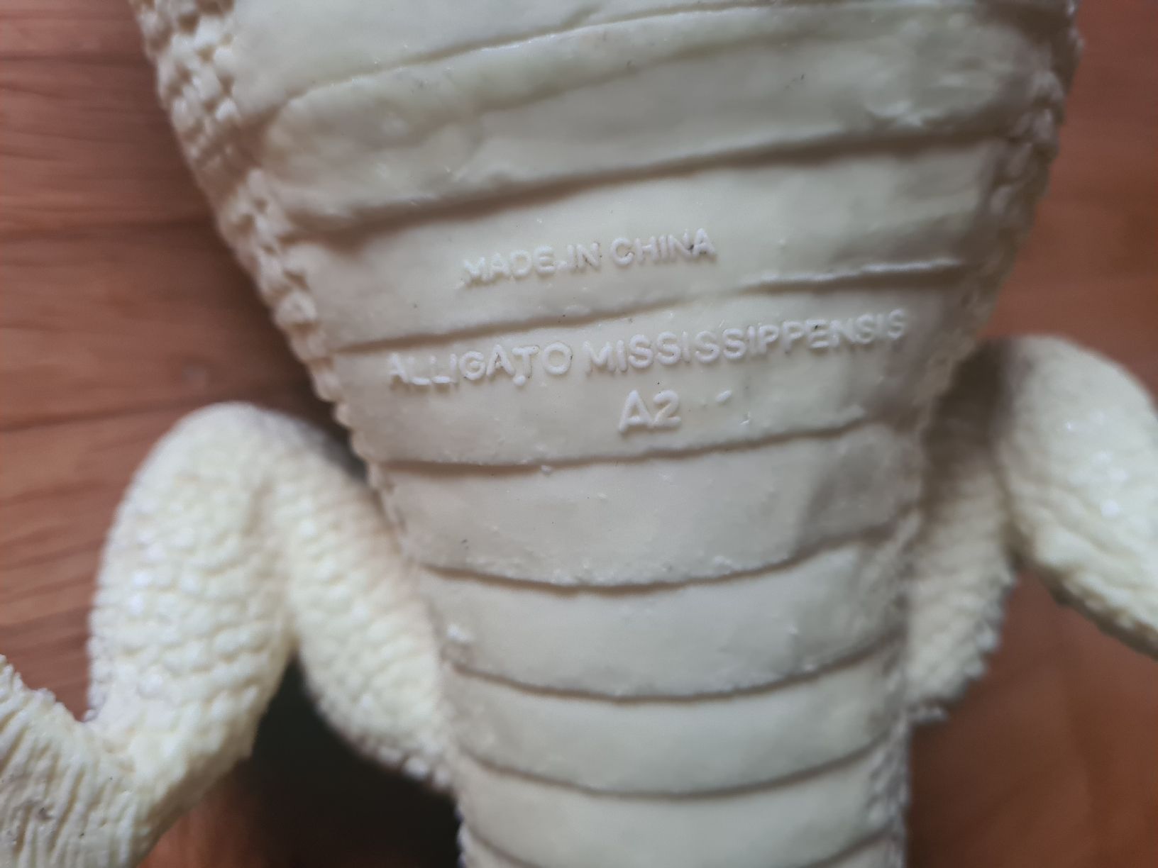 Giocattoli: Alligator en plastique dur 60 cm – Usato da Tramelan venduto da Belleza82 3