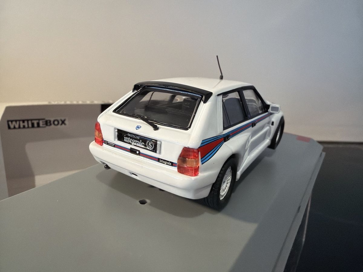 Modellautos: Lancia Integrale Martini - 1/43 - White Box – Neu (gemäss Beschreibung) aus Wolfwil von Rolex1 2