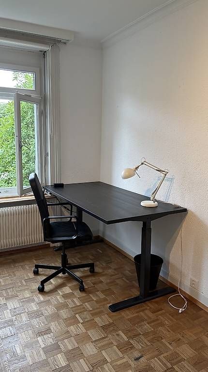 Scrivanie: Stuhl und Schreibtisch Ikea – Usato da St. Gallen venduto da GiuliaClaus