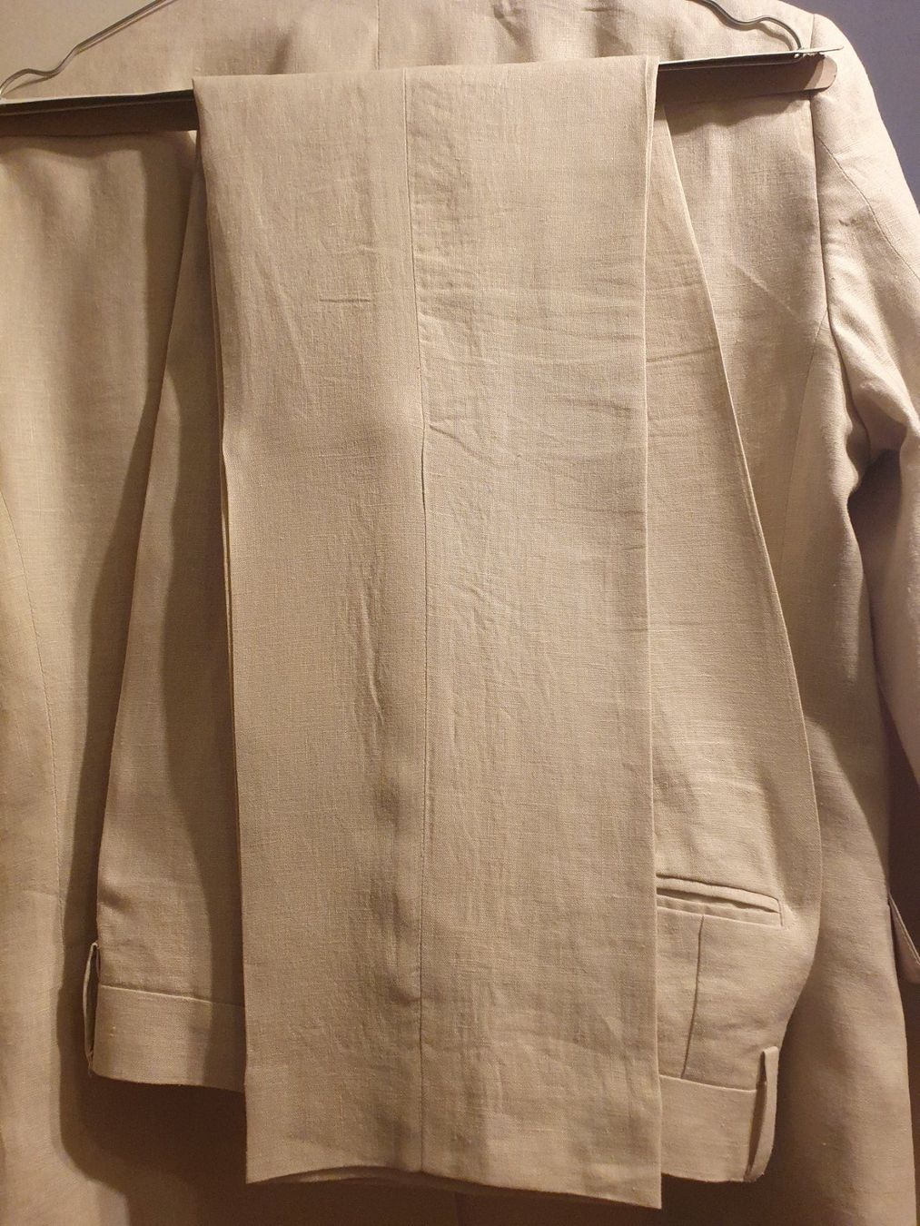 Anzüge: Costume beige en lin – Gebraucht aus Petit-Lancy von at_6rdt 1