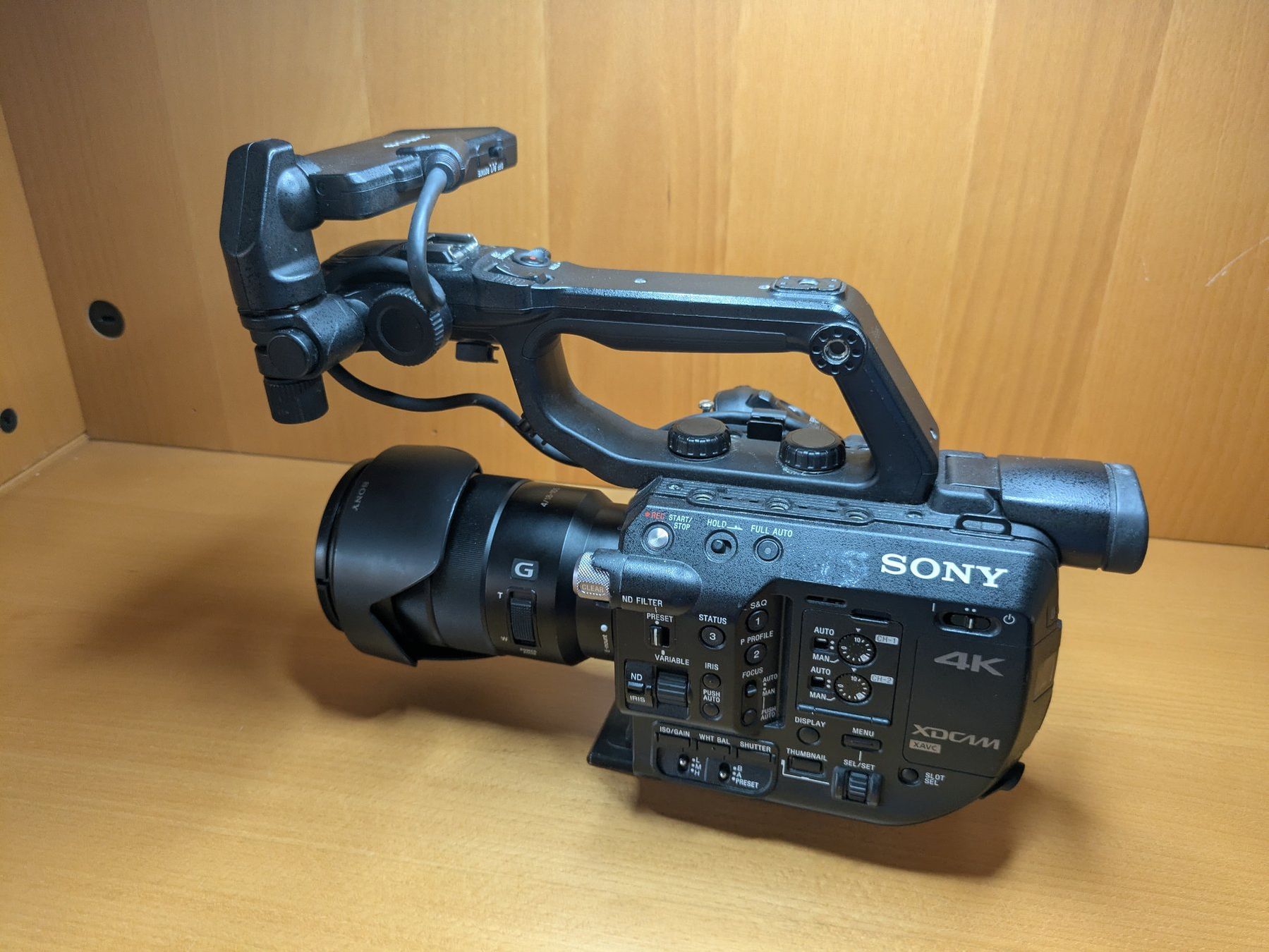 Sony Videocamere: Sony PXW-FS5 4K mit Objektiv – Usato da Neerach venduto da ciegolink